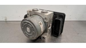 Gebruikte ABS Pomp Fiat Talento 2.0 EcoJet BiTurbo 145 Prijs € 133,10 Inclusief btw aangeboden door Autohandel Didier