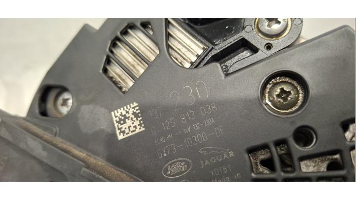 Dynamo van een Land Rover Defender II 110 2.0 16V P300 2021
