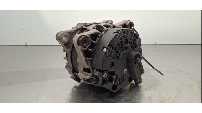 Dynamo van een Land Rover Defender II 110 2.0 16V P300 2021