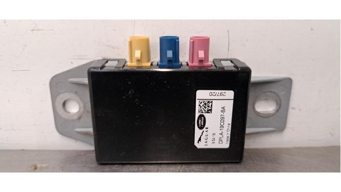 Antenne amplificateur Landrover Defender