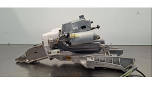 Gebruikte Stuurkolom compleet Landrover Defender II 110 2.0 16V P300 Prijs € 229,90 Inclusief btw aangeboden door Autohandel Didier