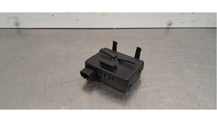 Entrée sans clé - Antenne Opel Astra