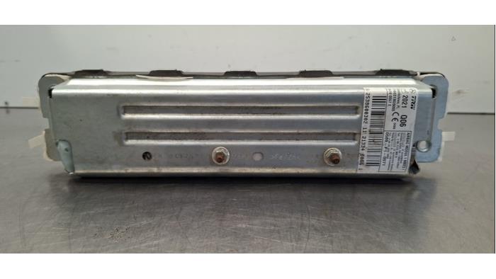 Airbag knie links van een Mercedes-Benz GLC (X253) 2.0 300de 16V 4-Matic 2022