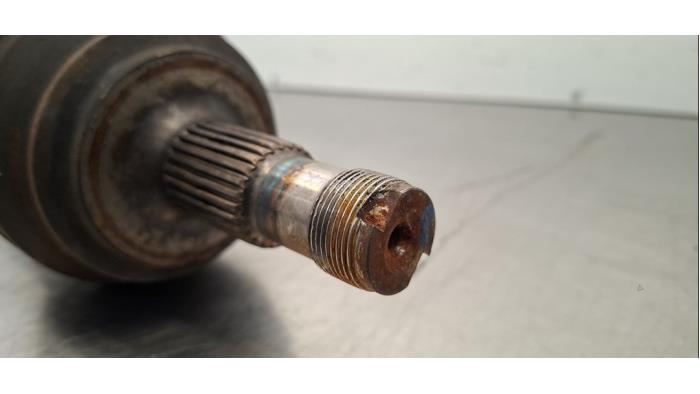 Aandrijfas links-achter van een Mercedes-Benz GLC (X253) 2.0 300de 16V 4-Matic 2022