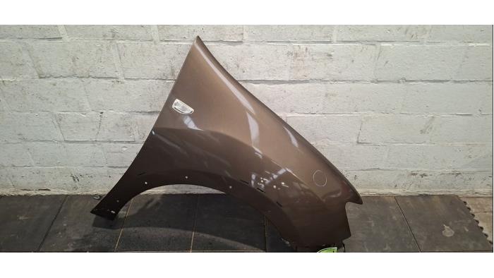 Aile avant droite Dacia Logan