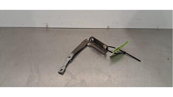 Charnière capot Dacia Logan