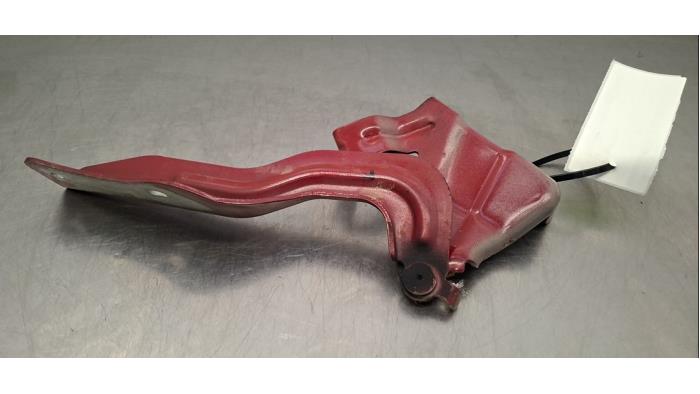 Charnière capot Nissan Qashqai