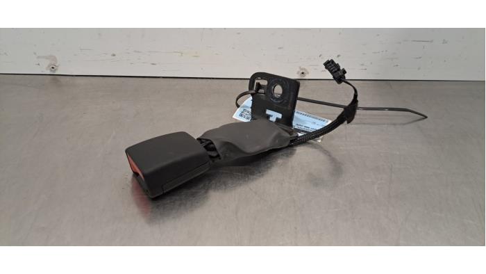 Insertion ceinture de sécurité arrière gauche Peugeot 3008