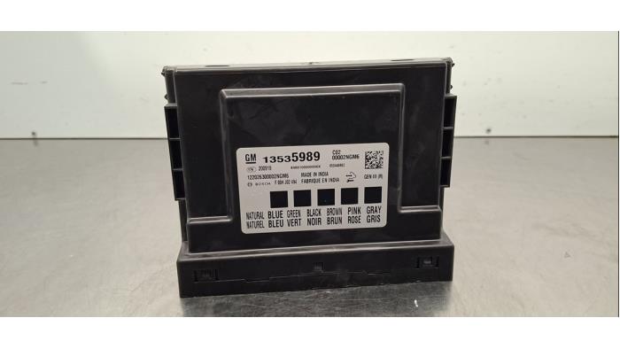 Computer Body Control van een Opel Astra K Sports Tourer 1.5 CDTi 105 12V 2021