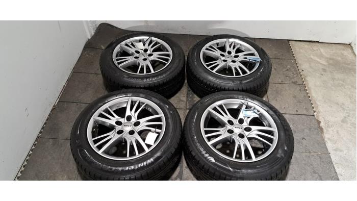 Kit jantes + pneus d'hivers Opel Astra