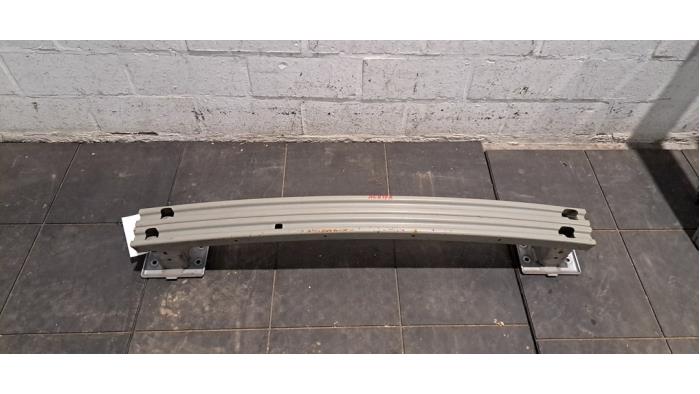 Cadre pare-chocs arrière Nissan Micra