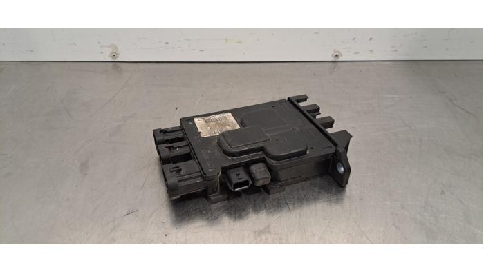 Boîte à fusibles Renault Trafic