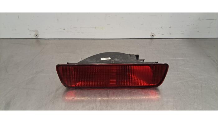 Feu de freinage supplémentaire centre Nissan Micra