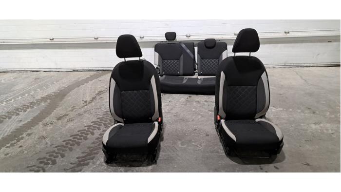 Kit revêtement (complet) Nissan Micra