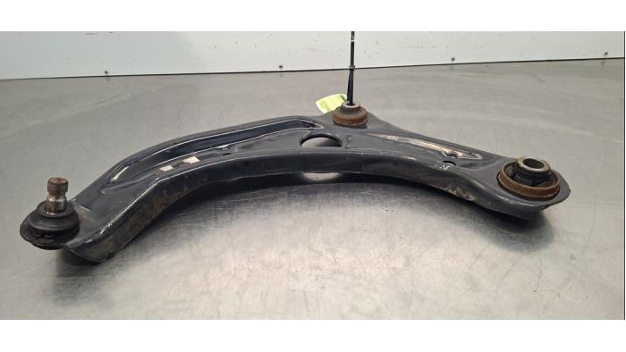 Bras de suspension avant gauche Nissan Micra