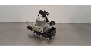 Gebruikte ABS Pomp Volvo XC90 II 2.0 D5 16V AWD Prijs € 266,20 Inclusief btw aangeboden door Autohandel Didier