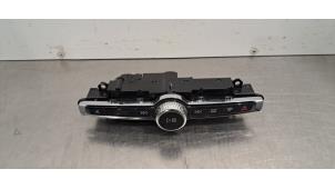 Gebruikte Radiobedienings paneel Volvo XC90 II 2.0 D5 16V AWD Prijs € 84,70 Inclusief btw aangeboden door Autohandel Didier