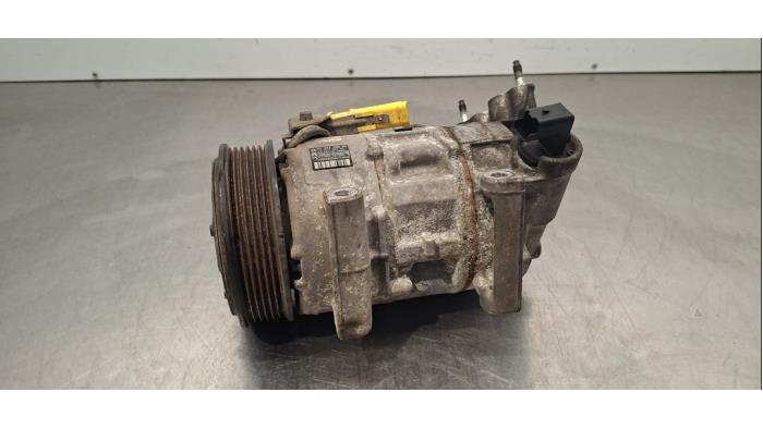 Pompe clim Peugeot 508