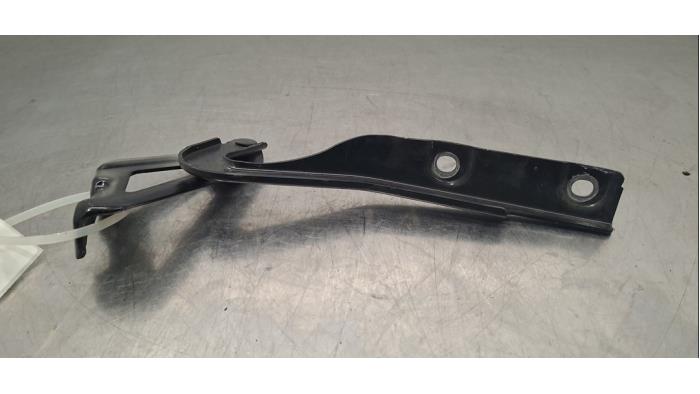 Charnière capot Suzuki Vitara