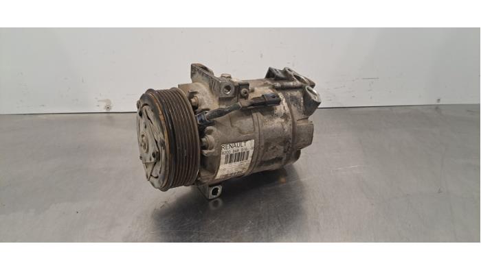 Pompe clim Renault Trafic