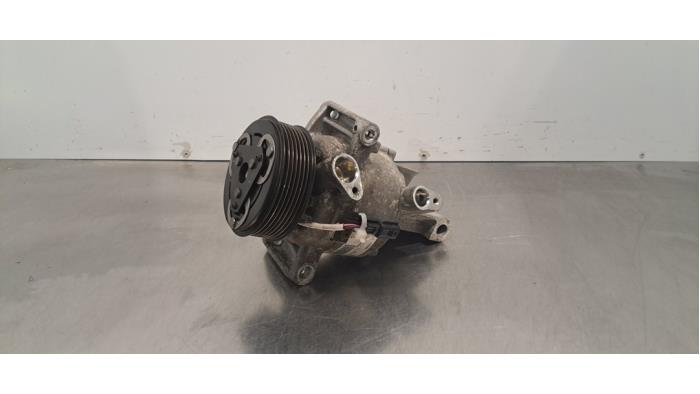 Pompe clim Nissan Micra