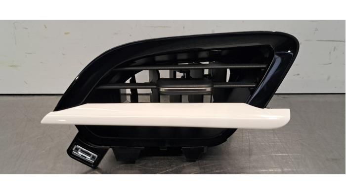 Grille aération tableau de bord Opel Corsa