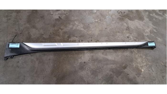 Marche-pied (list de couverture) gauche Fiat Tipo