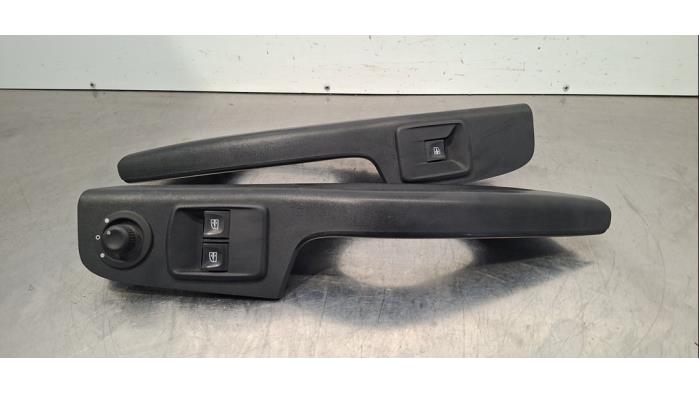 Commutateur combi vitres Renault Trafic