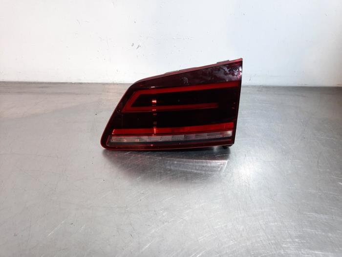 Feu arrière droit Volkswagen Golf Sportsvan