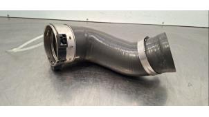 Gebruikte Intercooler Slang Renault Master III (EV/HV/UV/VA/VB/VD/VF/VG/VJ) 2.3 dCi 165 16V FWD Prijs op aanvraag aangeboden door Autohandel Didier