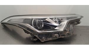 Gebruikte Rechter Koplamp Toyota C-HR (X1,X5) 1.8 16V Hybrid Prijs € 332,75 Inclusief btw aangeboden door Autohandel Didier