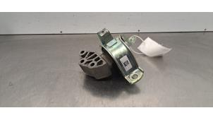 Gebruikte Motorrubber Fiat 500C/595C/695C 1.4 T-Jet 16V Prijs € 48,40 Inclusief btw aangeboden door Autohandel Didier