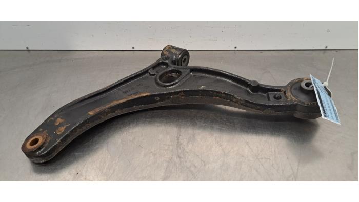 Bras de suspension avant droit Renault Master