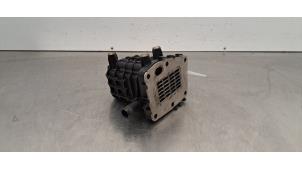 Gebruikte EGR koeler Opel Vivaro 2.0 CDTI 150 Prijs op aanvraag aangeboden door Autohandel Didier