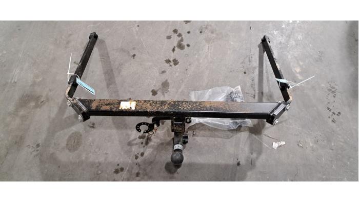 Crochet d'attelage Mazda CX-3