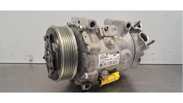 Pompe clim Opel Movano