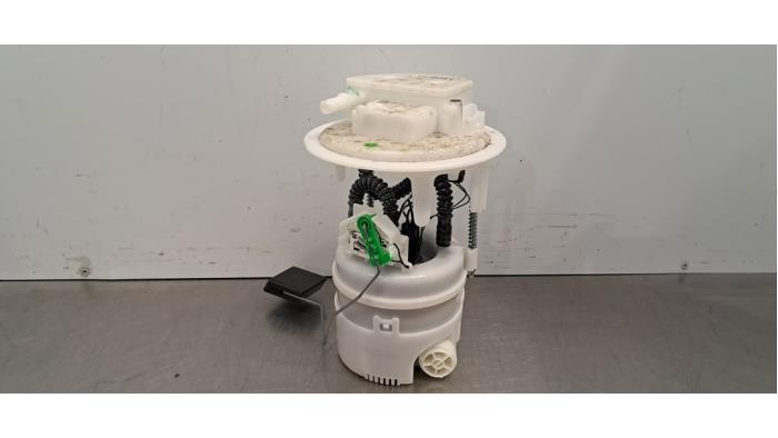 Pompe carburant électrique Peugeot 208