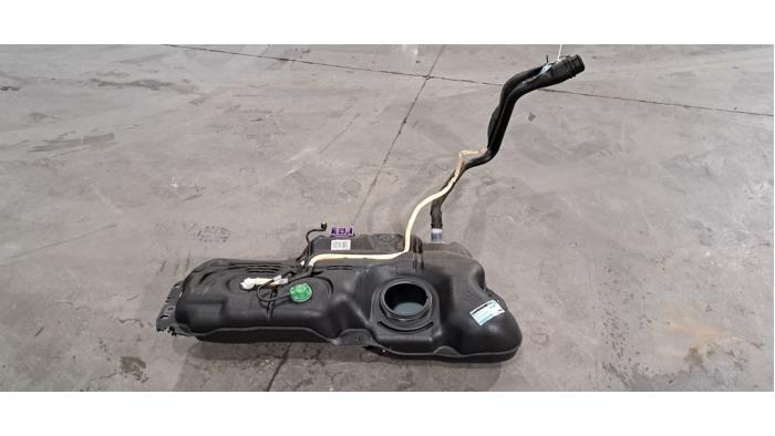 Réservoir de carburant Peugeot 208