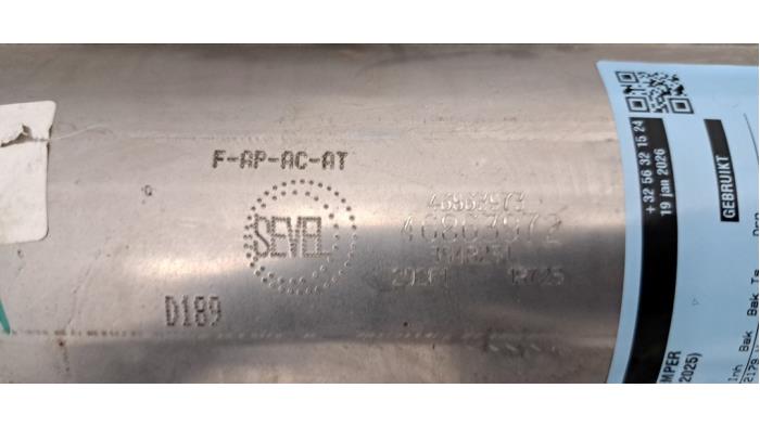 Echappement silencieux central Opel Movano