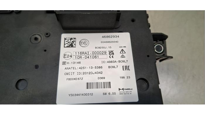 Computer Body Control van een Opel Movano 2.2 D 165 2025