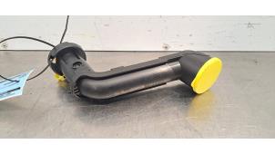 Gebruikte Olie vulpijp Opel Movano 2.2 D 165 Prijs € 24,20 Inclusief btw aangeboden door Autohandel Didier