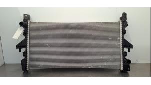 Gebruikte Radiateur Opel Movano 2.2 D 165 Prijs € 90,75 Inclusief btw aangeboden door Autohandel Didier