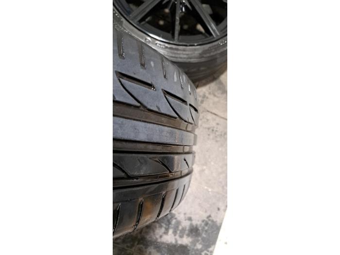 Velgen set + banden van een Audi A3 Sportback (8YA) 2.0 35 TDI 16V 2023