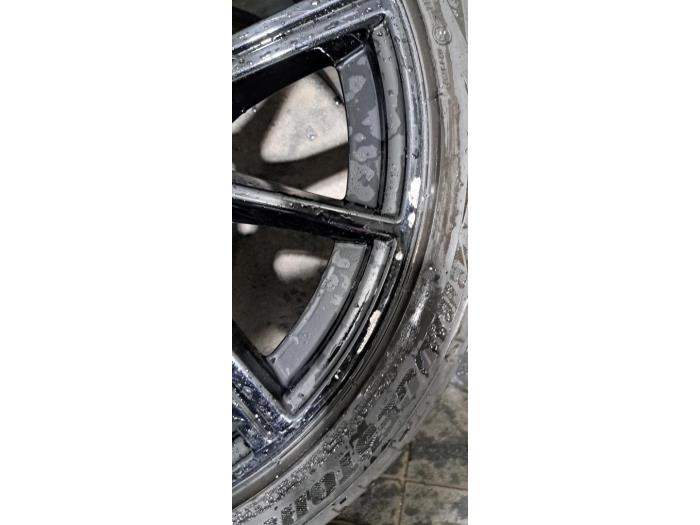 Velgen set + banden van een Audi A3 Sportback (8YA) 2.0 35 TDI 16V 2023