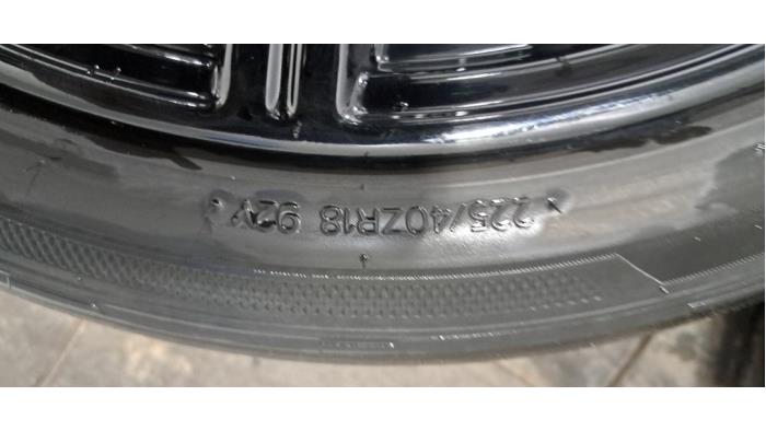 Velgen set + banden van een Audi A3 Sportback (8YA) 2.0 35 TDI 16V 2023