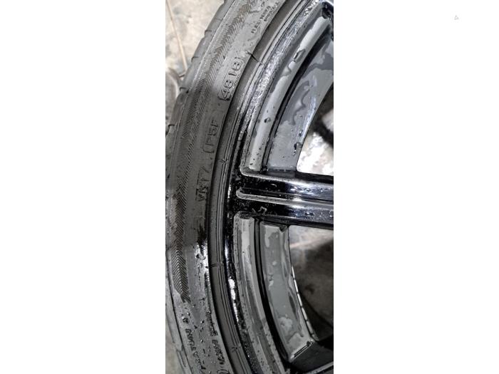 Velgen set + banden van een Audi A3 Sportback (8YA) 2.0 35 TDI 16V 2023