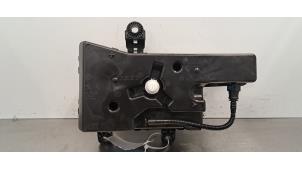 Gebruikte Additatief tank Opel Movano 2.2 D 165 Prijs € 90,75 Inclusief btw aangeboden door Autohandel Didier