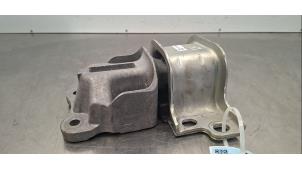 Gebruikte Motorsteun Opel Movano 2.2 D 165 Prijs € 48,40 Inclusief btw aangeboden door Autohandel Didier