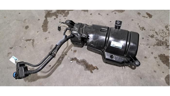 Réservoir Adblue Landrover Evoque