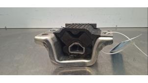 Gebruikte Motorsteun Opel Movano 2.2 D 165 Prijs € 54,45 Inclusief btw aangeboden door Autohandel Didier